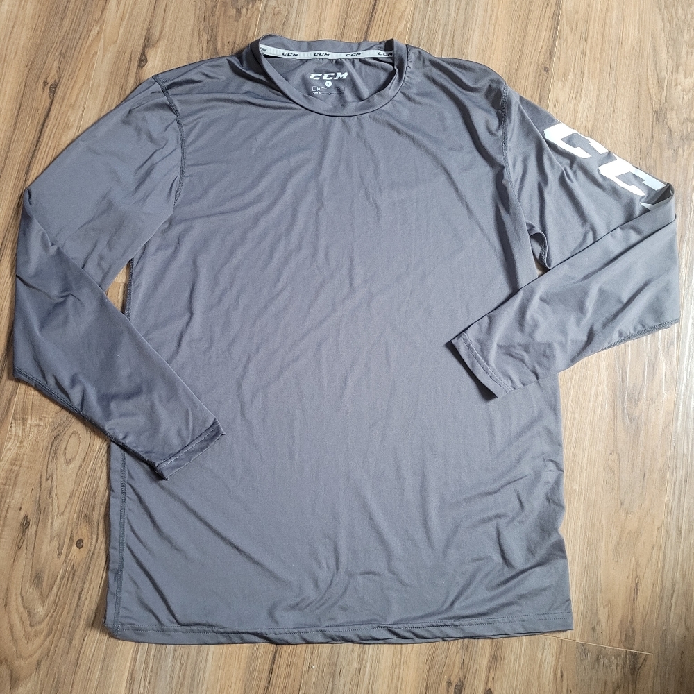 Men's CCM Long Sleeve Shirt Size M